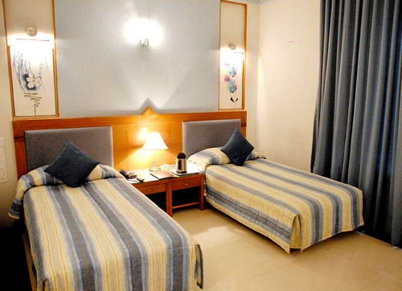 J P Cordial Hotel Bangalore Cameră foto