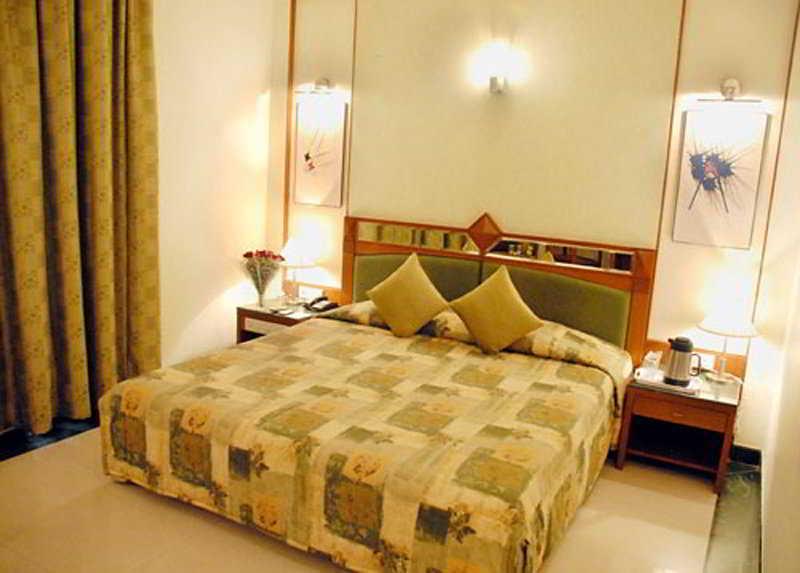 J P Cordial Hotel Bangalore Cameră foto